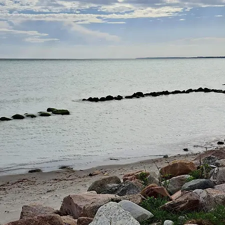 Cozy Retreat With Sauna - By Traum Stege