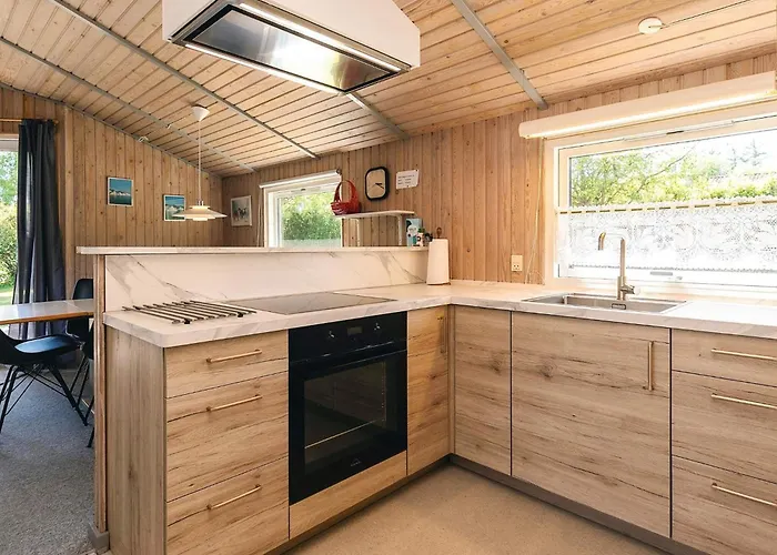 Cozy Retreat With Sauna - By Traum Стеге